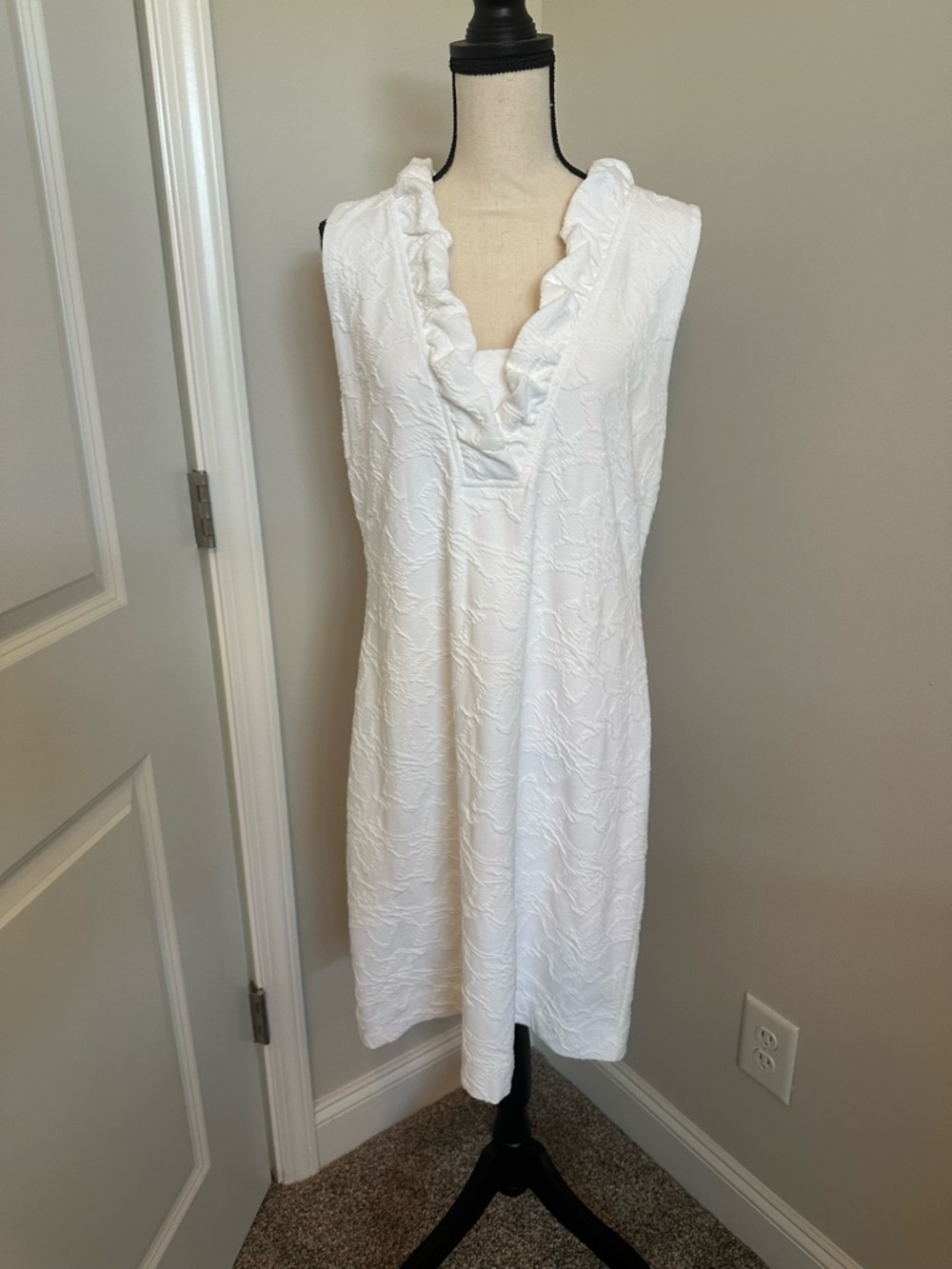 Lilly Pulitzer Tisbury Shift Dress in Resort White - Picture 2 of 4